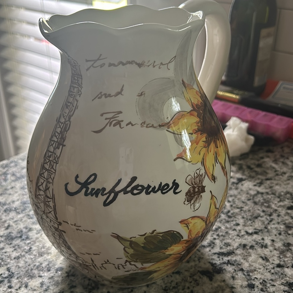 Beautiful Sunflower 🌻 Pitcher for sale. - Picture 4 of 7